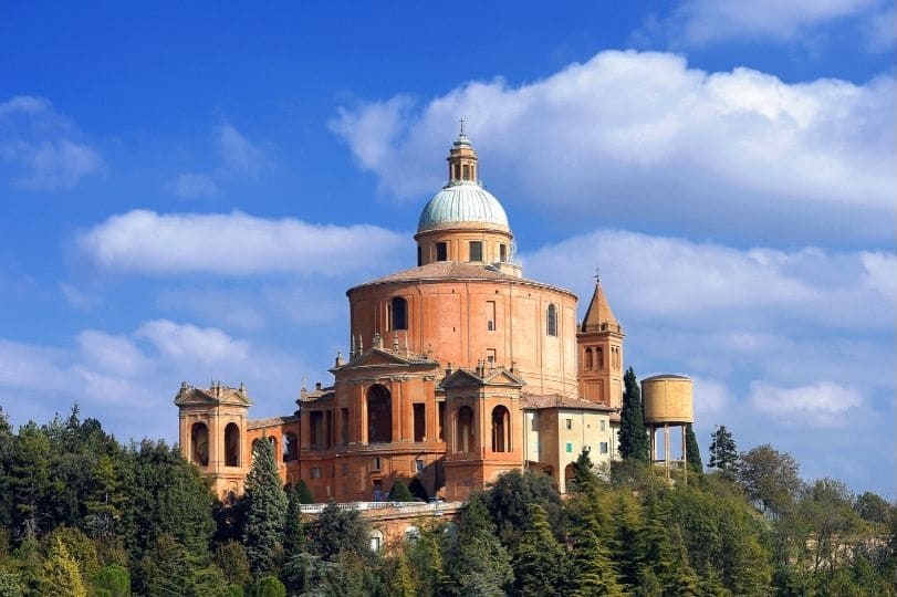 Basilica Madonna di San Luca a Bologna sulla Via degli Dei Basilica madonna di san luca a bologna sulla via degli dei