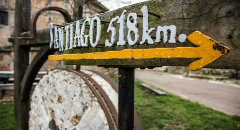 La freccia gialla e il Cammino di Santiago: segnaletica e trasporti