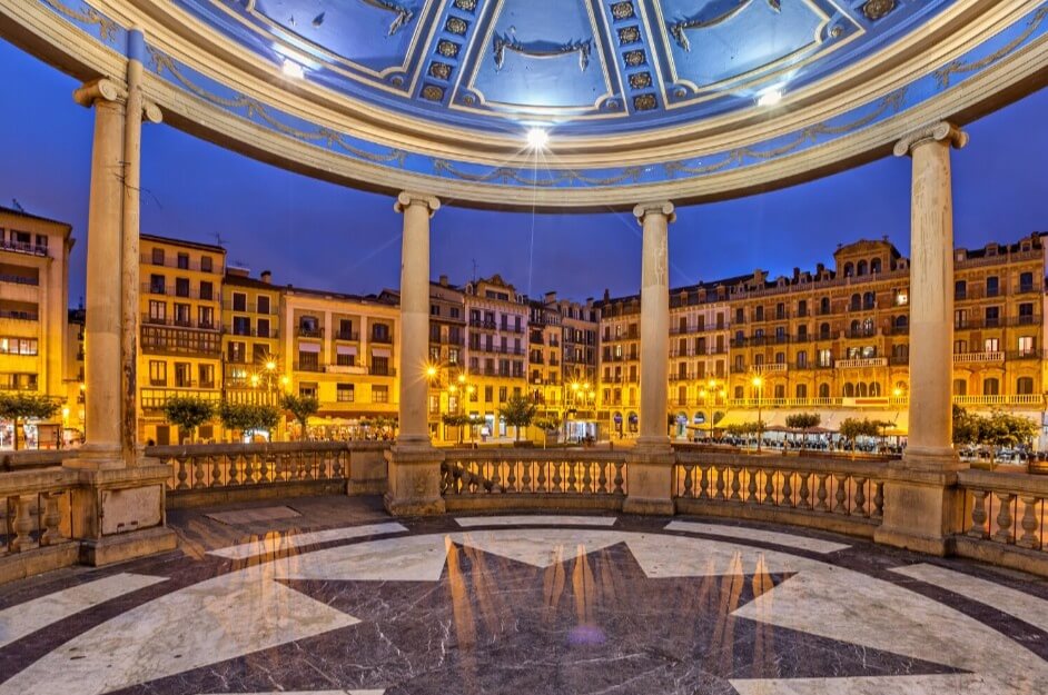 plaza del castillo di Pamplona in Navarra Plaza del castillo di pamplona in navarra