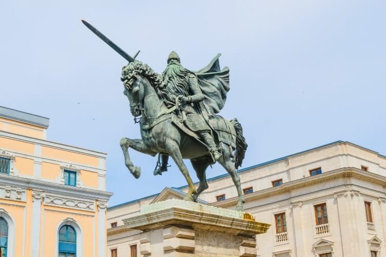 Statua del Cid Campeador leroe di Burgos Statua del Cid Campeador leroe di Burgos