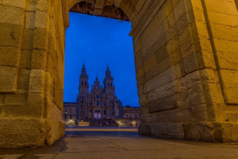 La Cattedrale di Santiago di Compostela di notte La Cattedrale di Santiago di Compostela di notte